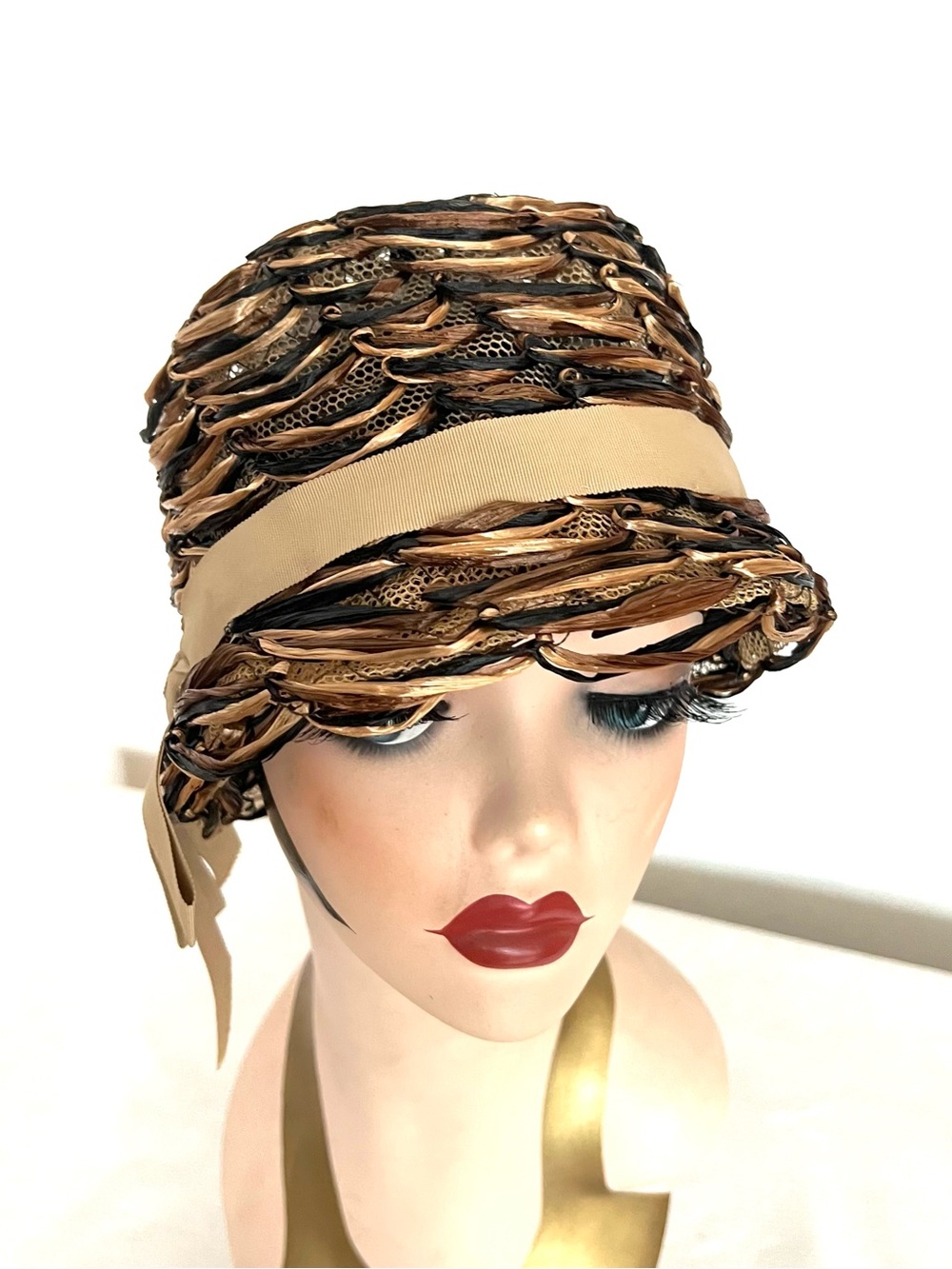 Vintage Madcaps Straw Bucket Hat Women's Brown Black
With Beige Ribbon